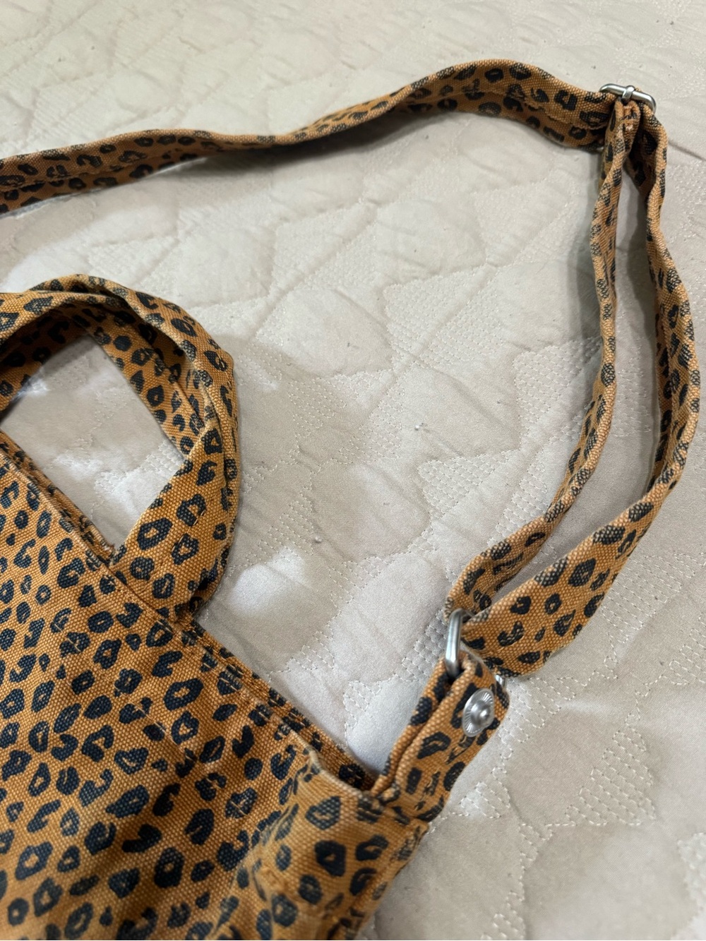 Baggy Duck Bag Shopper Canvas Crossbody Tote Bag in Tan and Black - Picture 3 of 9